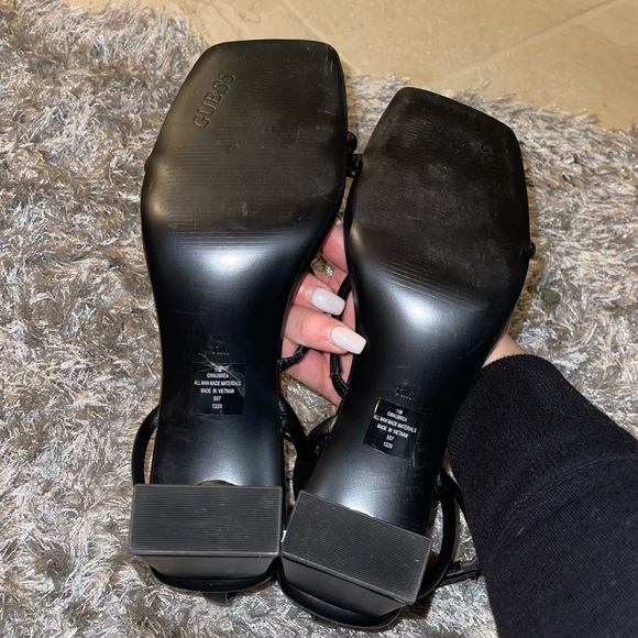 Women's GUESS Women's Aubrea Dress Sandals Black size 11 - Picture 8 of 9